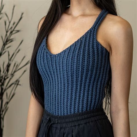 Crochet Easy V Neck Tank Top Pattern Etsy In 2021 Knit Tank Top