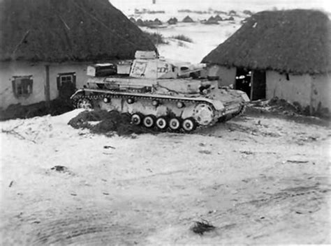 Pz.Kpfw IV during winter operations on the Eastern Front | World War Photos