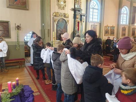 Przyjęcie kandydatów na ministrantów do służby liturgicznej Ołtarza 18