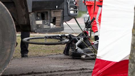 Lkw Erfasst Radfahrerin In Delmenhorst Frau Stirbt NDR De