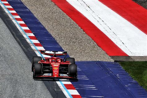 F1オーストリアgp Fp1：フェルスタッペンがマシンストップから復活の最速。2番手ピアストリ、角田は9番手 F1速報公式サイト