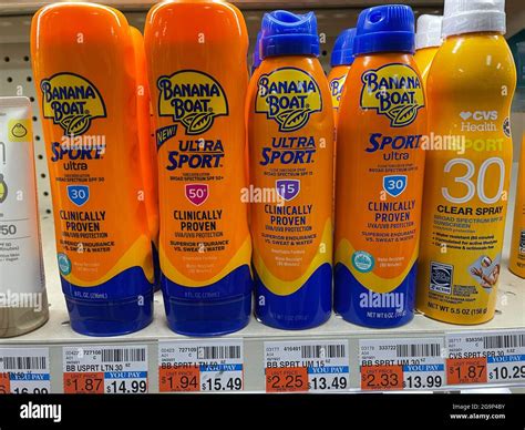 Suntan_lotion hi-res stock photography and images - Alamy