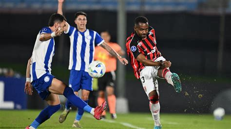Cerro Largo X Vitoria - Vitória vence Cerro Largo, ganha a 1ª na Sul-Americana e respira no ...