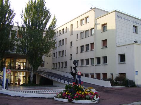École normale supérieure de Cachan - Définition et Explications