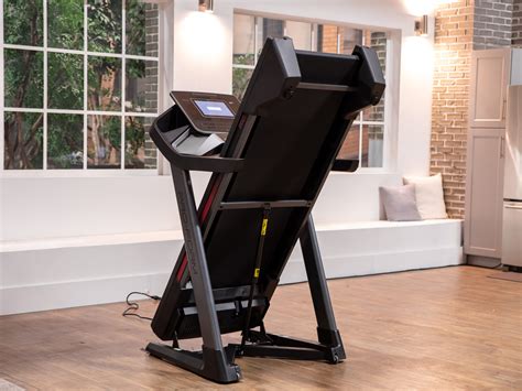 ProForm Pro 2000 Review | TreadmillReviews.net