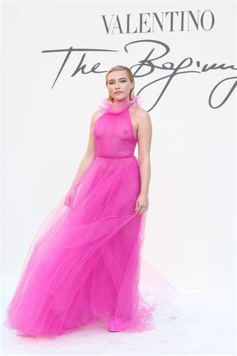 FlorencePugh Wore A Sheergown At Valentino S Fall 2022 Couture Show