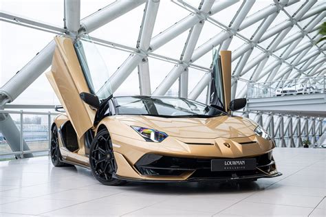 Gouden Lamborghini Aventador SVJ Roadster Kopen Dat Kan