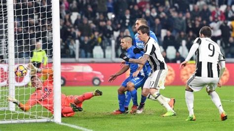 Juventus Empoli 2 0 Mandzukic E Alex Sandro Stendono Gli Azzurri La