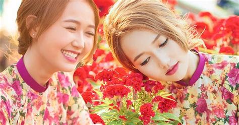 Hot girl Nhung Gumiho rực rỡ khoe sắc xuân Báo Dân trí