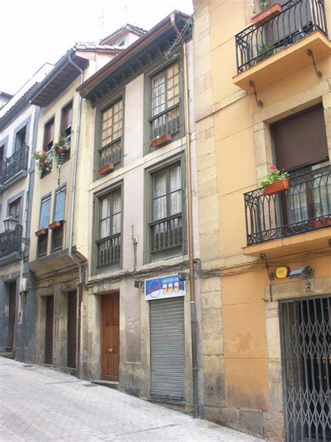 Arquitectura De Oviedo Edificio Tipo Casco