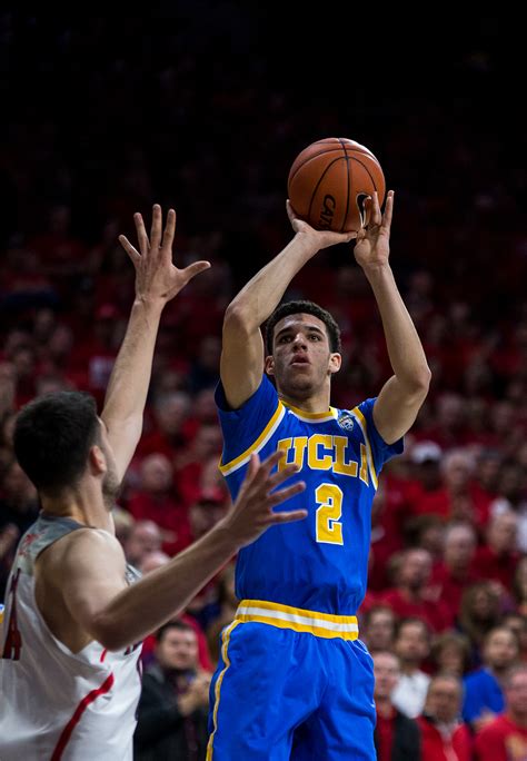 UCLA Mens Basketball Trails Arizona 43 39 At Halftime Daily Bruin