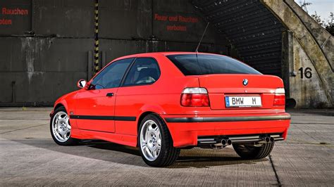 Bmw E36 316i Compact Gets V12 Transplant Becomes Textbook Sleeper