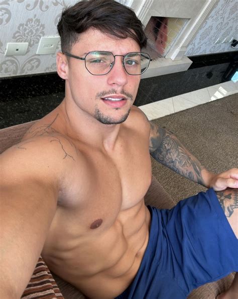 Fotos Do Digital Influencer Ygor Zozo Pelado Mostrando Quase Tudo