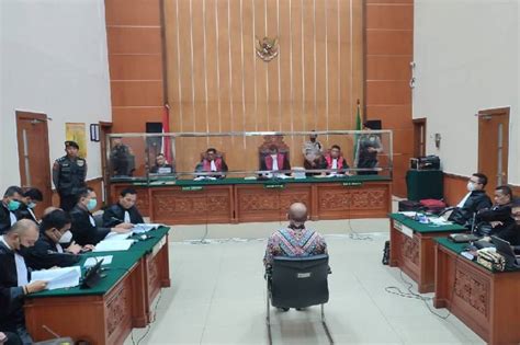 Irjen Pol Teddy Minahasa Dituntut Hukuman Mati