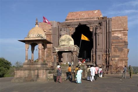 discover india historical legacy  madhya pradesh monuments