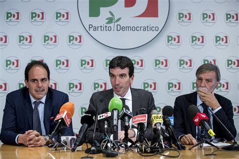 Assemblea Pd Martina Verso Elezione A Segretario Renzi A Minoranza