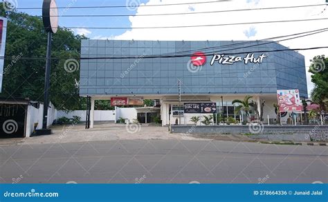 Pizza Hut Outlet In Baubau Indonesia Stock Photo Image Of Baubau