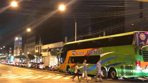 Cercado De Lima Buses Generan Congesti N Vehicular Undefined La