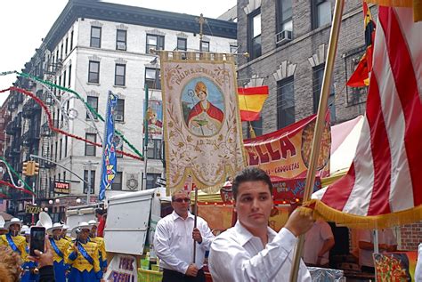 Nyc ♥ Nyc Feast Of San Gennaro Grand Procession In Little Italy