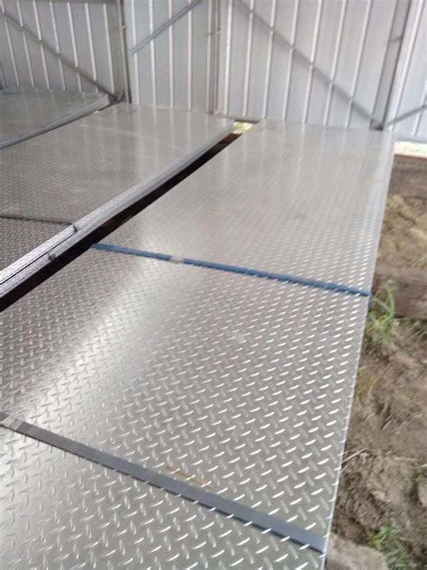 Mm Thick Mm Sized A Galvanized Mild Steel Chequered Plate