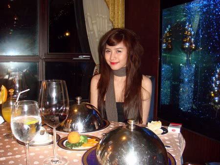 Meo Meo hot girl chịu chơi số 1 Sài thành giờ ra sao
