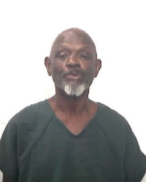Career criminal with 300+ arrests now accused of biting police officer