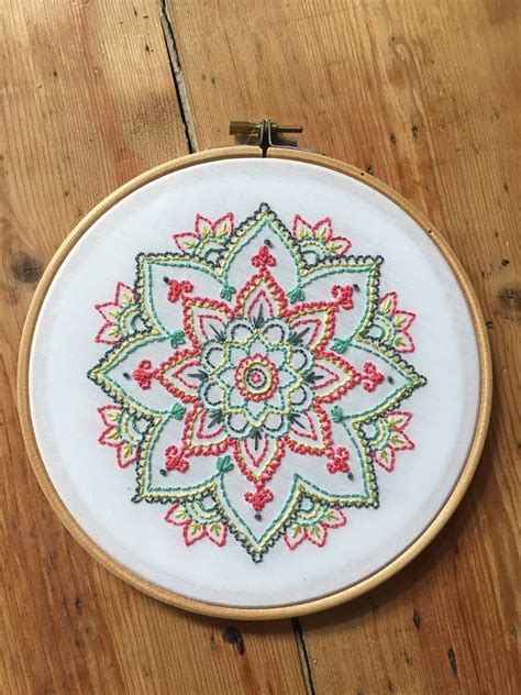 Hermoso Aro De Mandala Bordado Etsy Indian Embroidery Designs