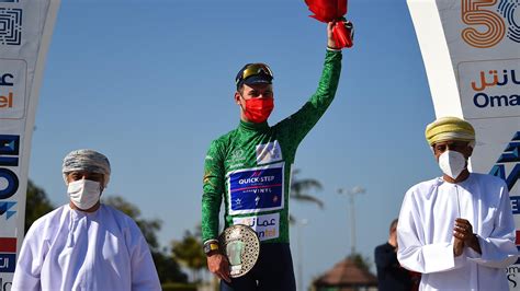 Oman Rundfahrt Mark Cavendish Setzt Sich Im Massensprint Auf Der 2