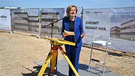 Meilenstein Spatenstich F R Neuen Biotech Campus In Mainz