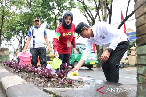 Bupati Saidi Ikut Terjun Lapangan Di Jumat Bersih Antara News