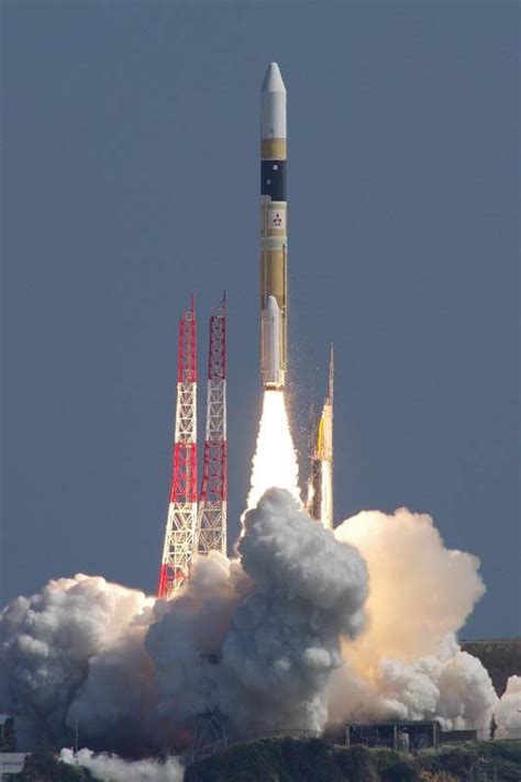 Japanese H 2a Rocket Carries Military Radar Satellite Into Orbit Seradata