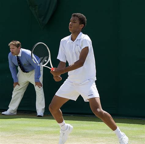 Auger-Aliassime and Fernandez reach 3rd round of the 2022 French Open