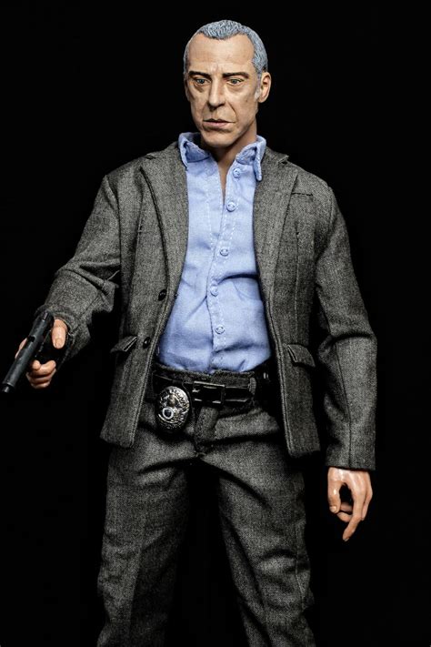 Bosch (Titus Welliver) commission 1/6 figure by stanley-sculptoyz on ...