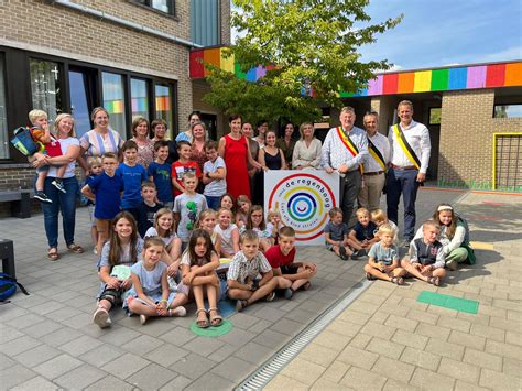 Vrije Basisschool De Regenboog” Zingem Start Het Schooljaar Met Een