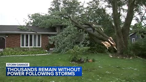 Thousands Without Power In Chicago Area After Storms Spawn At Least 18 Tornadoes In 2 Days Youtube