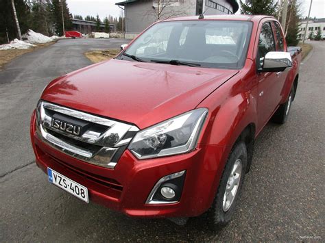 Isuzu D Max Space Cab Tdi Wd At Ls Black Edition Pickup