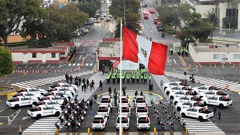 Mininter Entrega Nueva Flota De Veh Culos A La Pnp Para Reforzar El