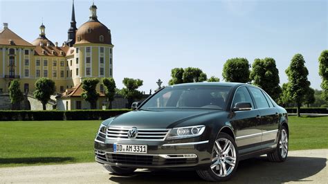 #TBT: Volkswagen’s Flagship Phaeton - LACAR