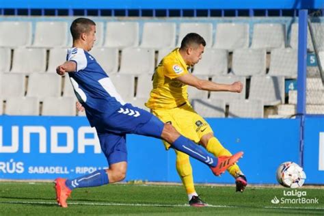 Sabadell Málaga CF Yanis Rahmani fue padre y dio una asistencia