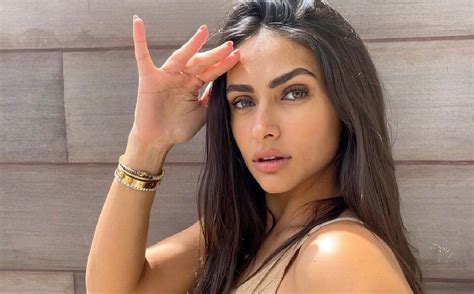 Renata Notni y el atrevido bikini con el que conquistó Grecia