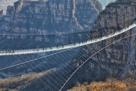 China Längste Glasbrücke der Welt eröffnet DER SPIEGEL