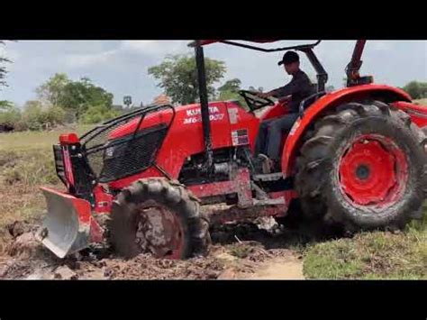 Melihat Proses Bajak Sawah Dengan Traktor Kubota Youtube