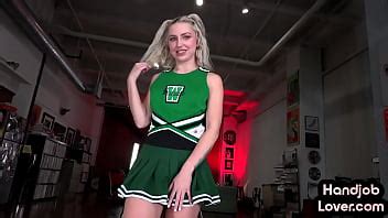 Nena animadora HJ masturbándose en POV y hablando sucio XVIDEOS