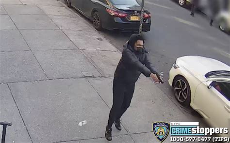 Chilling Video Shows Moment Nyc Gunman Fatally Shoots Teen