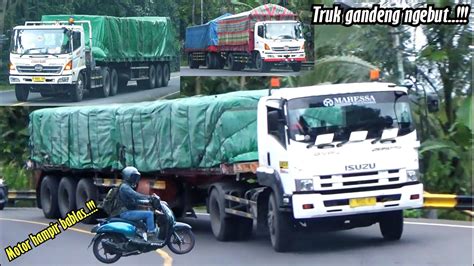 Truck Trailer Gandengan Tronton Panjang Tikungan Timez Hino Fuso