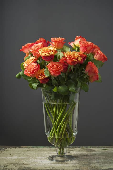 Orange Roses In Vase Exquisite Glass Vase From R480