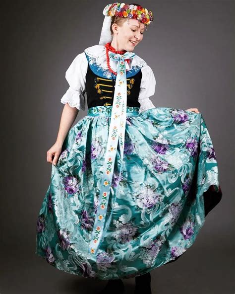 Dw Photo Box Ru Fotos Y V Deos De Instagram Folk Costume Costumes