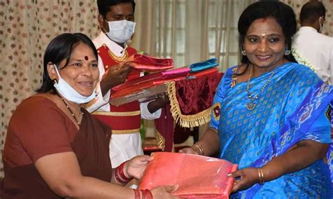 Governor Tamilisai Greets Women On Bathukamma Celebrations