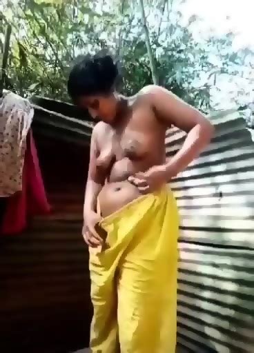 Sexy Girl Showing Big Pussy Boobs In Gosol Show Gurl