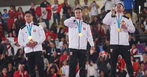 Karate ¡perú Ganó La Medalla De Oro En Kata Masculino Por Equipos Ovación Corporación Deportiva